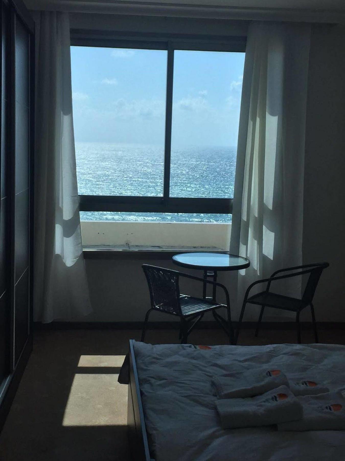 Laguna Beach Apartments Хайфа Екстер'єр фото