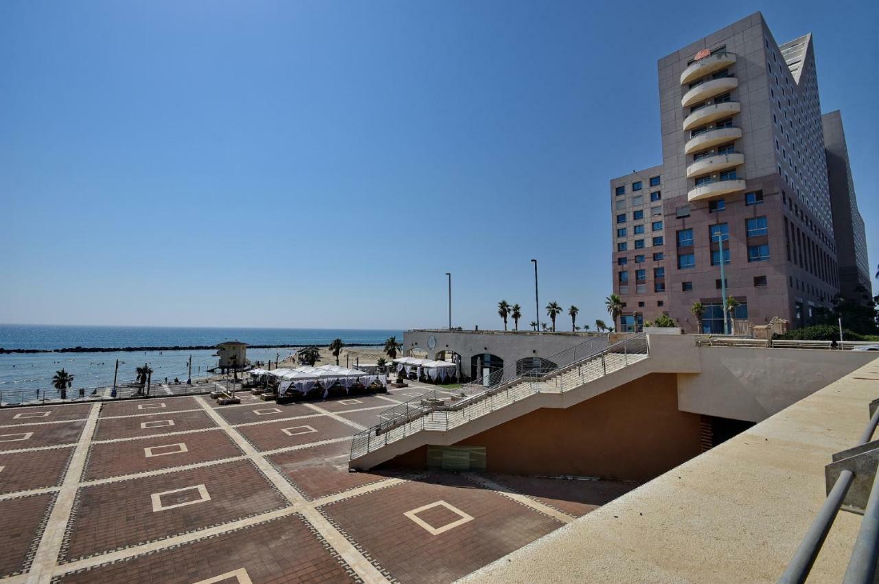 Laguna Beach Apartments Хайфа Екстер'єр фото